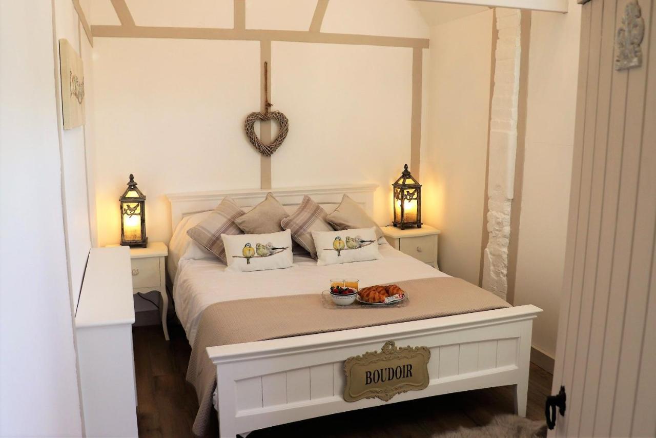 Beautiful Barn Conversion, 3 Bed, Hot Tub, Sauna, Gym, Enclosed Garden Ryde  Luaran gambar